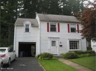 19 Round Hill Rd, Williamsport, PA 17701