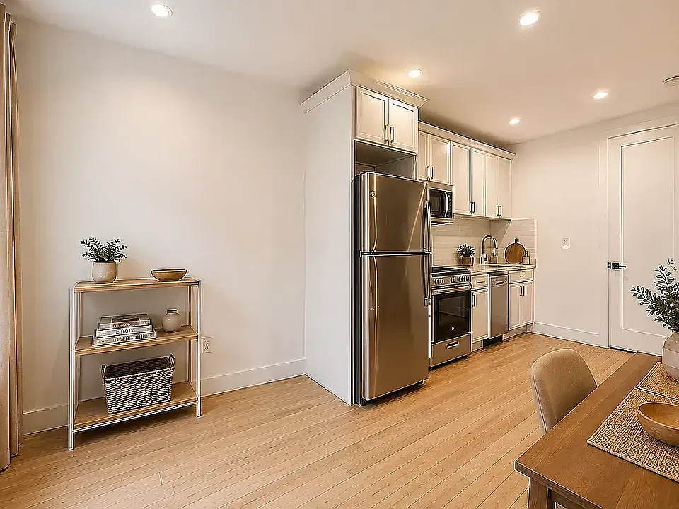 49 W 55th St #5B
