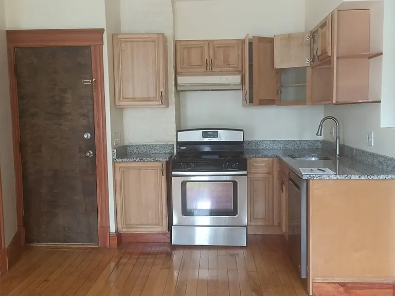 229 Ames St #2 — Photo 2