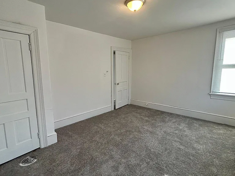 270 Grant St — Photo 17