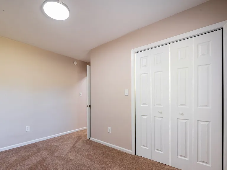 2561 Rutrough Rd — Photo 35
