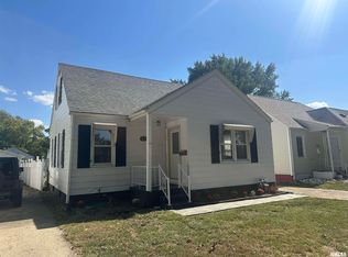 2052 N 20th St, Springfield, IL 62702