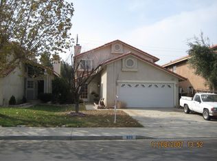 670 Hacienda Ave, Perris, CA 92571