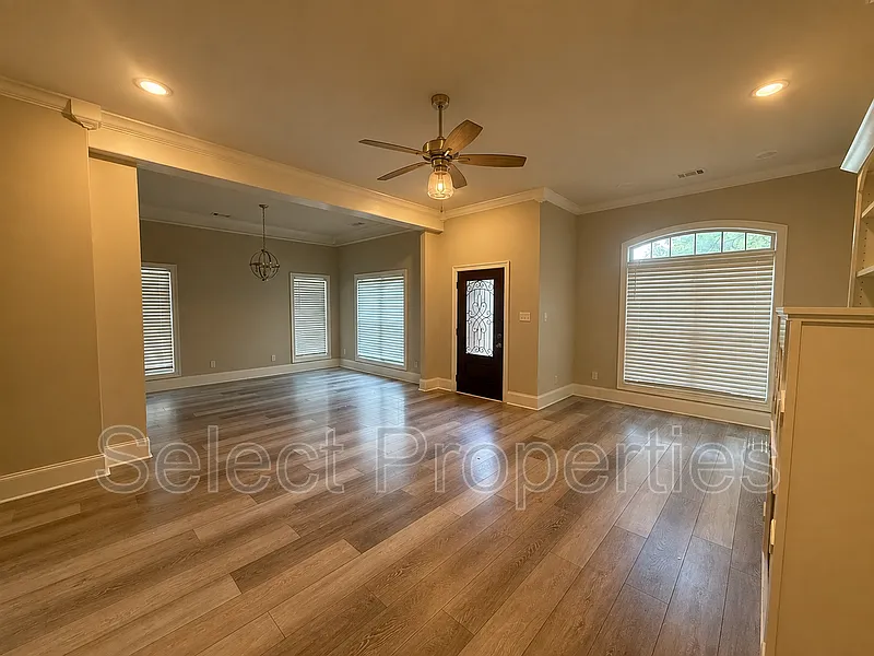 2 bed, 2.0 bath, 1300 sqft, $1,400 — Photo 4