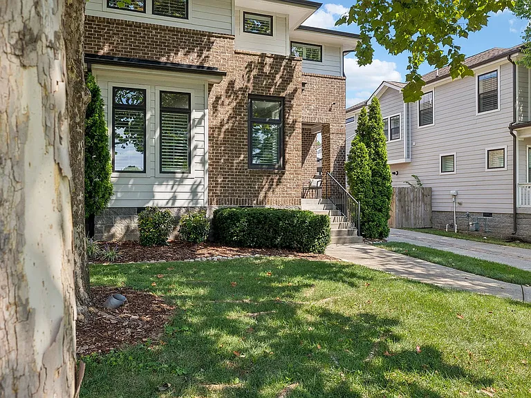2302 Sunset Pl — Photo 46