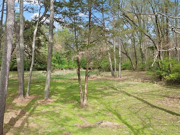 2nd image of 389 N Lake Dr