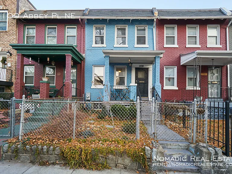 1109 Abbey Pl NE — Photo 28