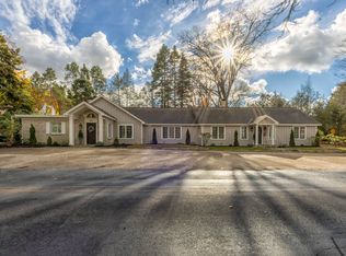 957 W Center St #2, Douglas, MI 49406