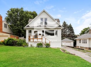 5625 Pacific St, Omaha, NE 68106