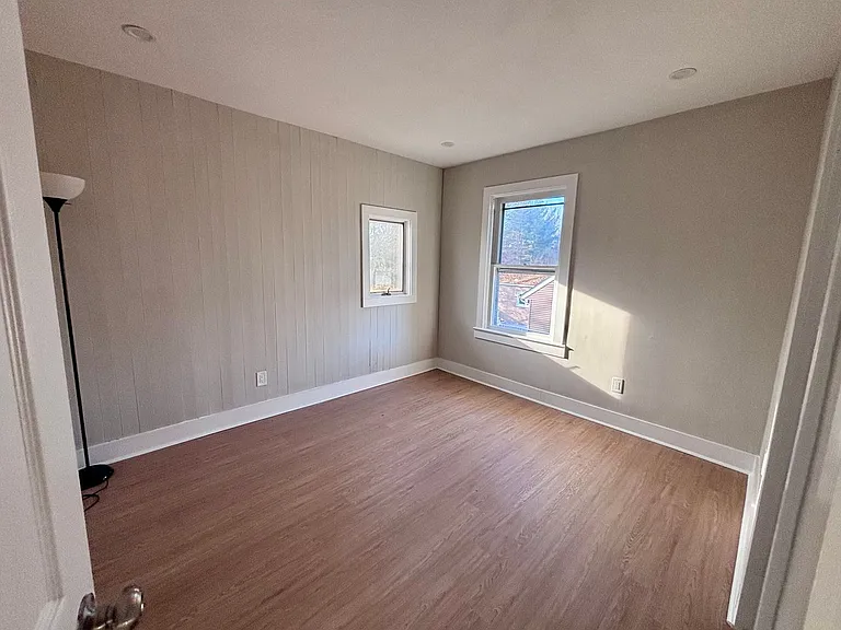 63 Carlton Ave — Photo 13