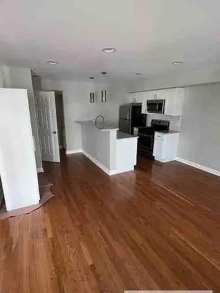 3627 W Oakdale Ave #1 — Photo 2