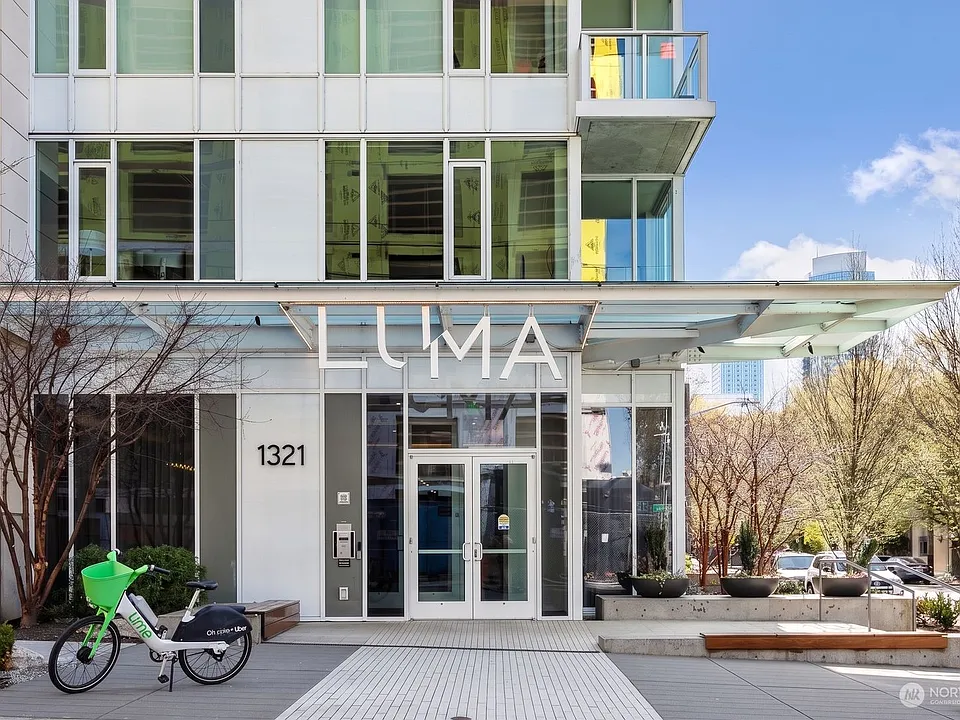 1321 Seneca St #306