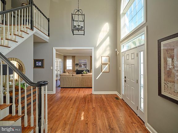 4th image of 1052 S Kimbles Rd