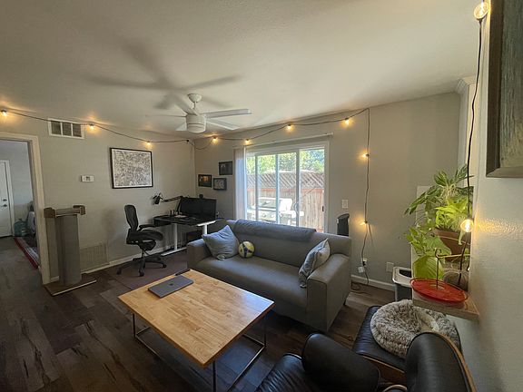 4th image of 216 26th St APT 4