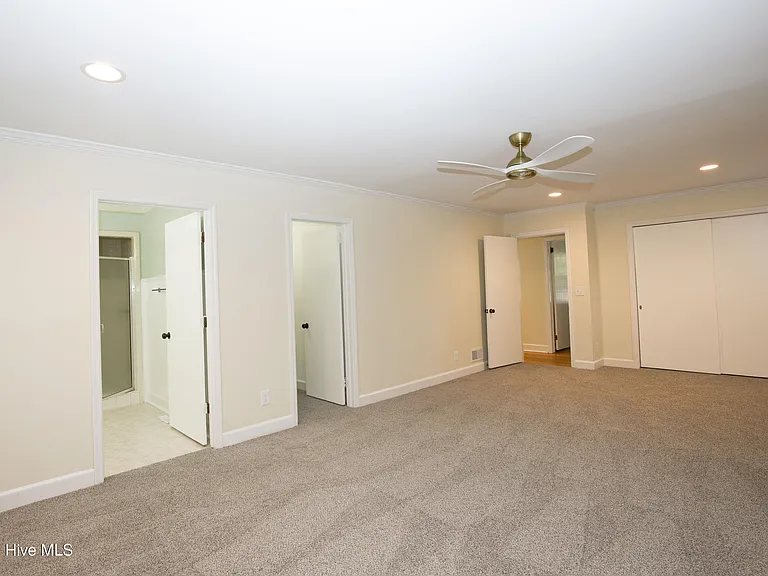 345 E New Hampshire Ave — Photo 42