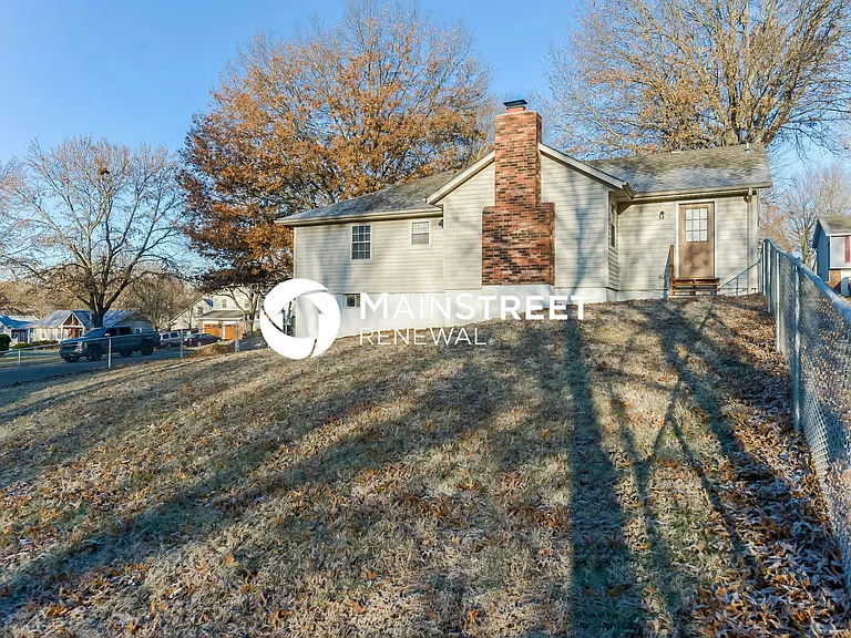 4815 S Kendall Dr — Photo 17