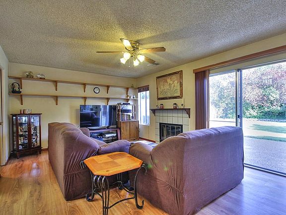 5th image of 1216 Briarcreek Ct
