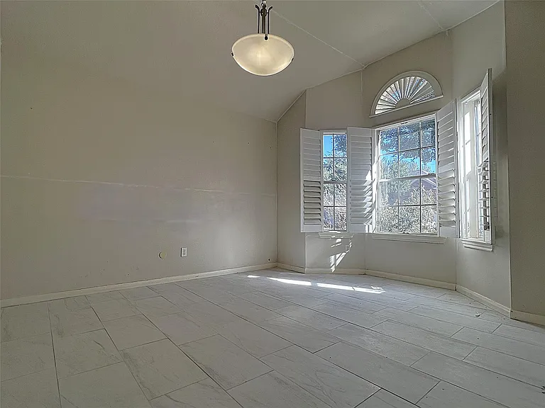 6839 Catarina Cir — Photo 2