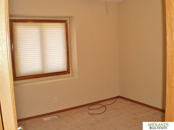 4th image of 3310 Blackhawk Dr