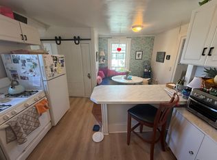 18 Leyden St #2E, Plymouth, MA 02360