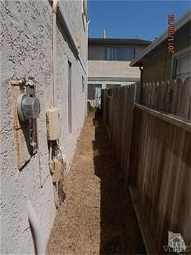 4th image of 3552 Ocean Dr