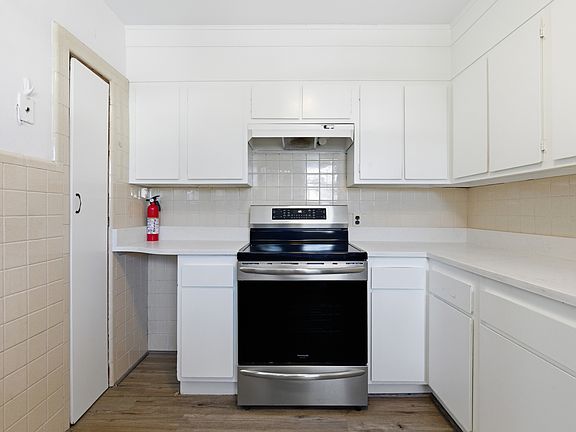 3rd image of 7 Clyde Rd #2