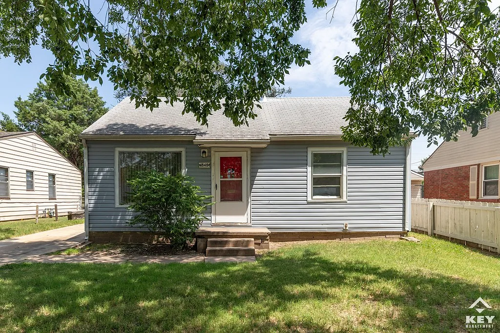 2 bed, 720 sqft, $880 — Photo 1