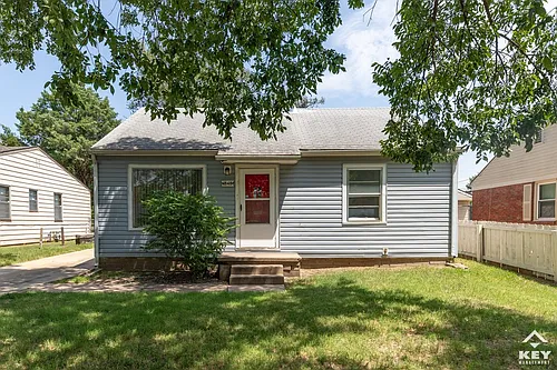1848 N Green St Photo 1