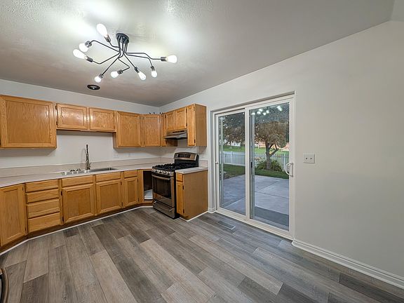 4th image of 4662 Annies Way