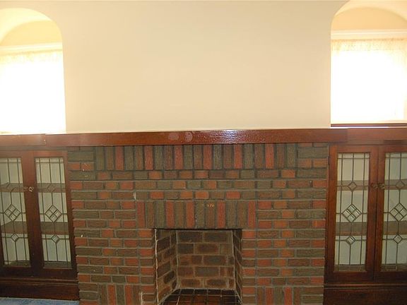 4th image of 5517 Delora Ave