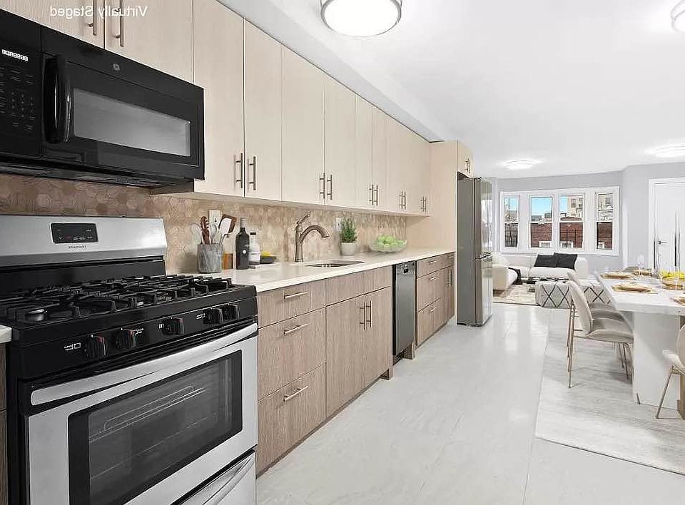 1st image of 1675 Sterling Pl #1