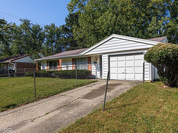 3rd image of 3956 Strathmore Dr