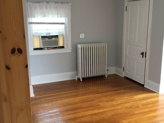 3rd image of 29 W Stratford Ave #C1