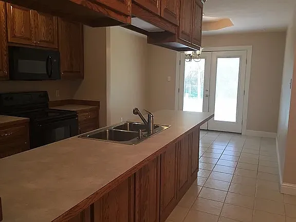 1400 Spruce St — Photo 2