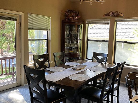 3rd image of 110 Foxglove Ln