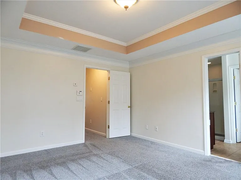10829 Yorkwood St — Photo 35