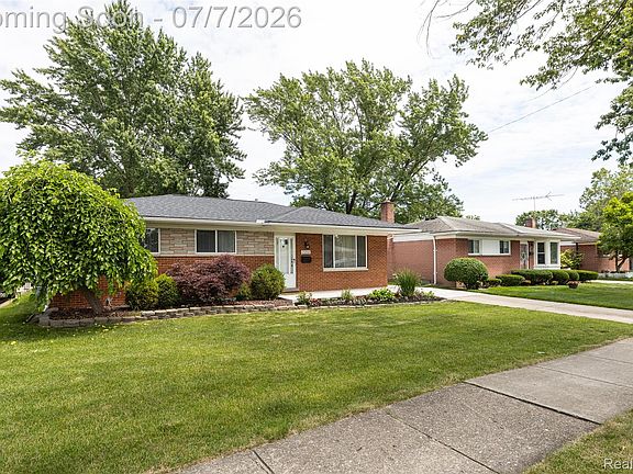 2nd image of 27268 Wagner Dr
