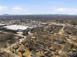 324 17th Ave NE, Hickory, NC 28601