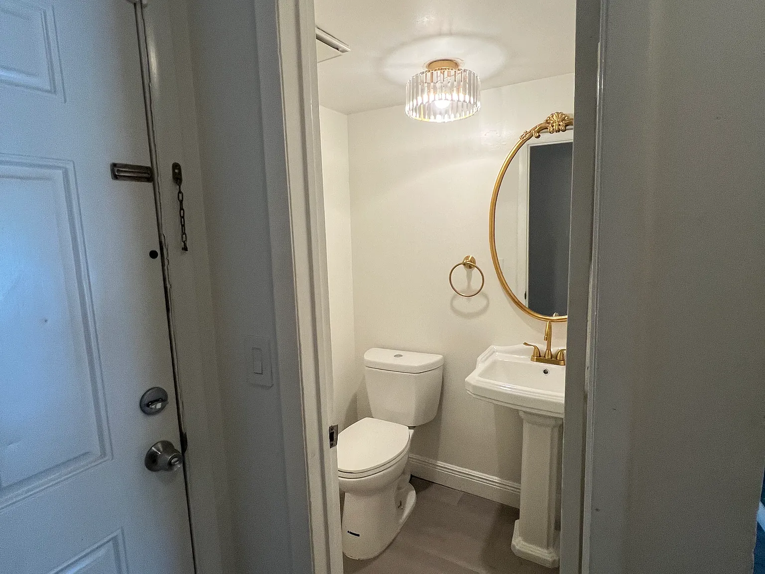 2 bed, 1.5 bath, 1214 sqft, $1,700 — Photo 4
