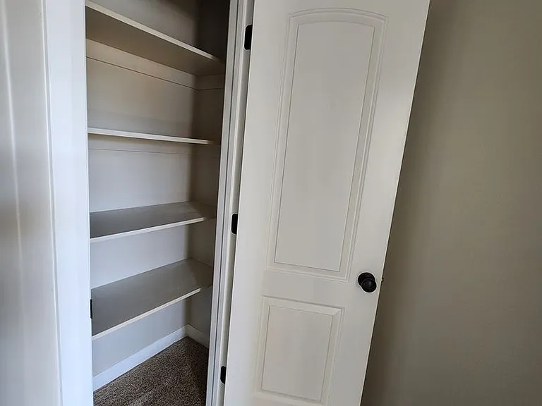 370 W 1425 N #17 — Photo 27