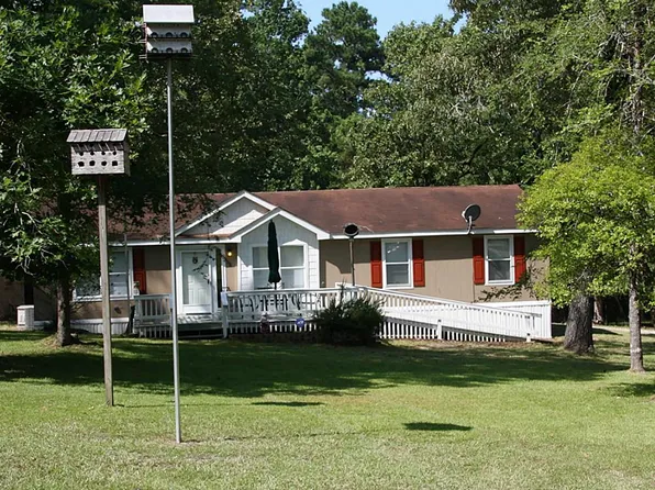 377 Oakwood Ln, Trinity, TX 75862
