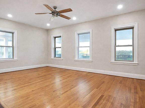 5th image of 69 Beach Ave