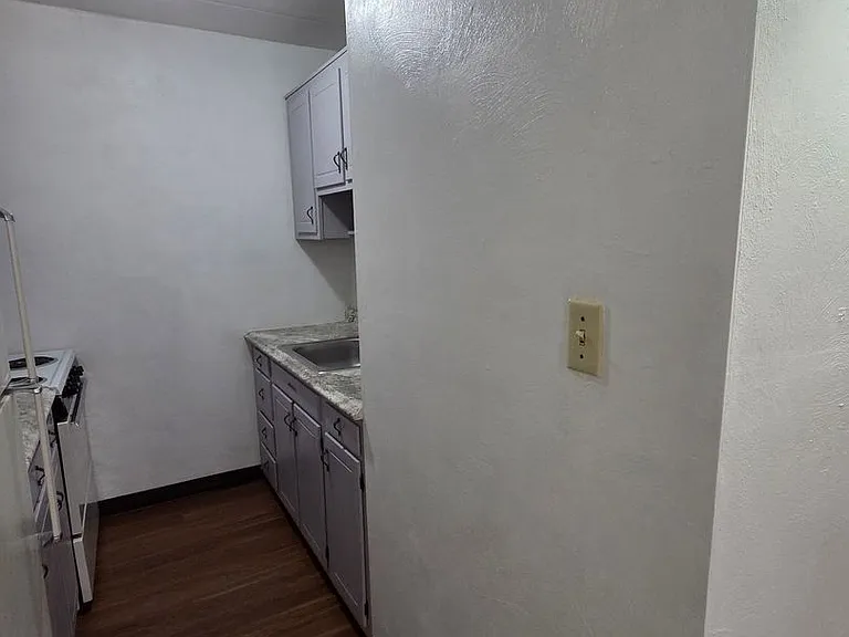 155 Pearl St — Photo 17