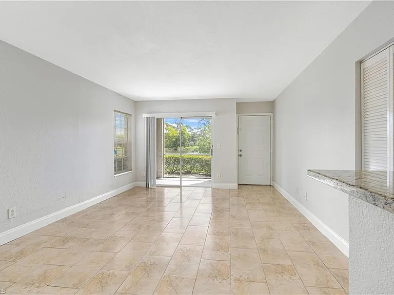 116 Santa Clara Dr #12 — Photo 2