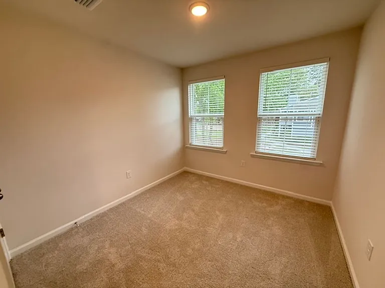 467 Martins Creek Blvd — Photo 21