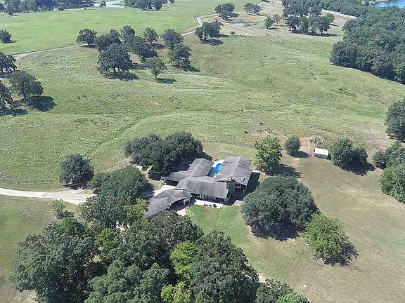 4th image of 465 County Road 3330 South Vlg