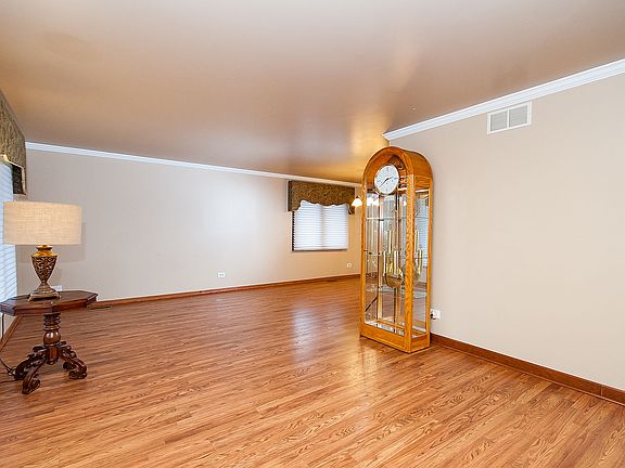 15562 Mutual Terrace Living 