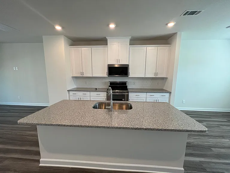 2027 Tears Ln — Photo 12
