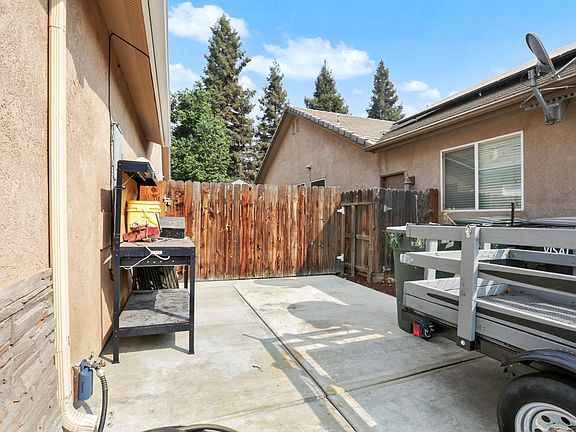 4th image of 3420 E Feemster Ave