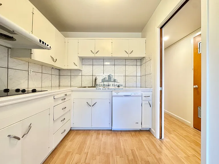 1649 12th Ave #6 — Photo 16